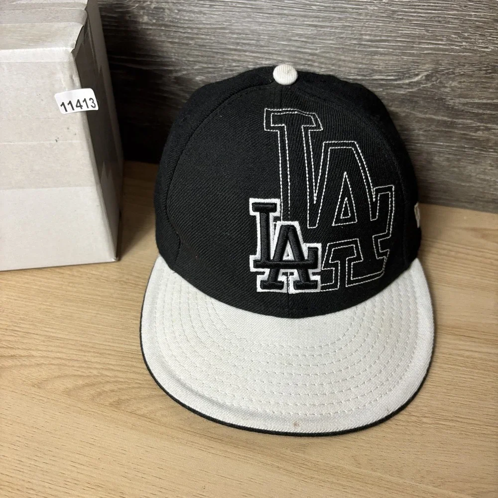 Los Angeles Dodgers Hat Cap Fitted Mens 7 Black White MLB Baseball New Era